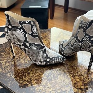 Nine West Black and Gray Snakeskin Heeled Boots